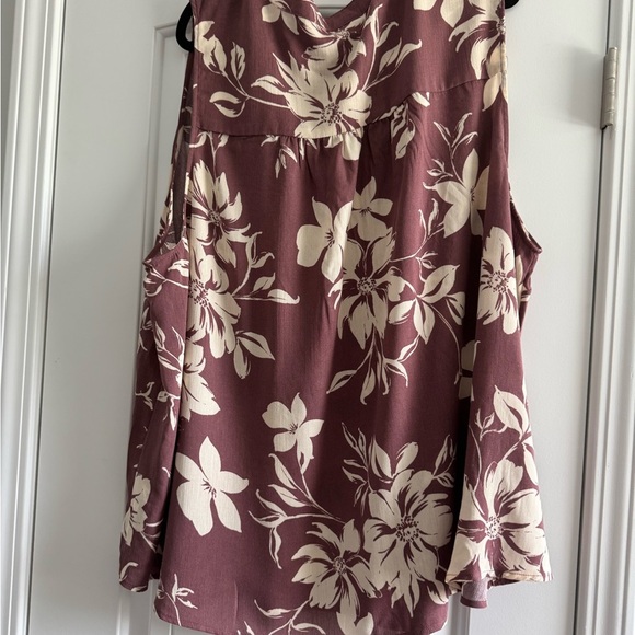 Floral Sleeveless Blouse in Burgundy and Cream - Picture 3 of 4